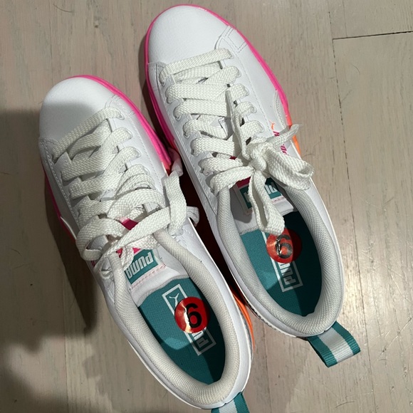 Brand new puma platform sneakers - Picture 5 of 5